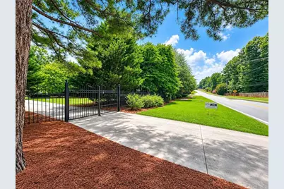 730 Tab Roberts Road, Lawrenceville, GA 30043 - Photo 3