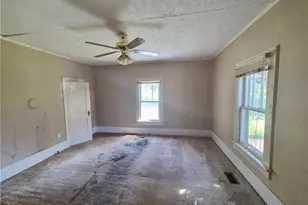 335 E Pine St, Rockmart, GA 30153 - Photo 13