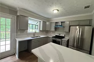 1192 Grayland Ln, Lawrenceville, GA 30046 - Photo 5