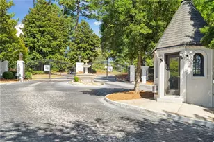 2201 Pine Heights Dr NE, Atlanta, GA 30324 - Photo 3