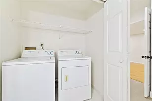 2201 Pine Heights Dr NE, Atlanta, GA 30324 - Photo 27