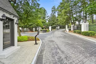 2201 Pine Heights Dr NE, Atlanta, GA 30324 - Photo 3
