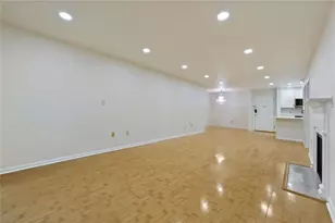 2201 Pine Heights Dr NE, Atlanta, GA 30324 - Photo 15