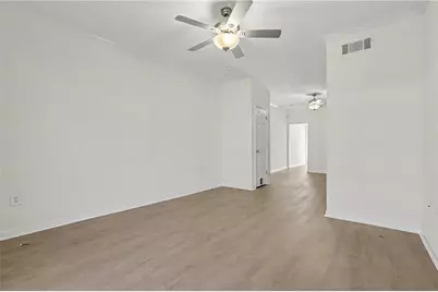 3675 Peachtree Road NE #34, Atlanta, GA 30319 - Photo 7