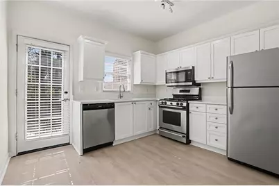 3675 Peachtree Road NE #34, Atlanta, GA 30319 - Photo 11
