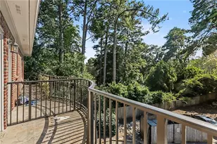 3675 Peachtree Rd NE, Atlanta, GA 30319 - Photo 25