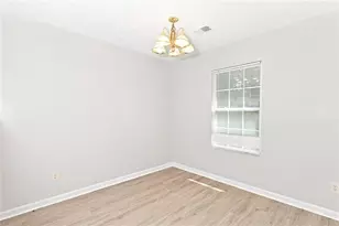 5604 Windfall Ln, Lithonia, GA 30058 - Photo 9