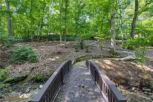 5375 Long Island Dr, Atlanta, GA 30327 - Photo 143