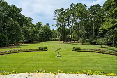5375 Long Island Drive, Atlanta, GA 30327 - Photo 5