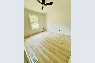 1101 Isa Drive SE, Atlanta, GA 30315 - Photo 9