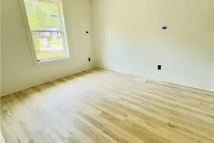 1101 Isa Dr SE, Atlanta, GA 30315 - Photo 9