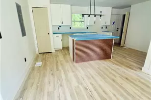 1101 Isa Dr SE, Atlanta, GA 30315 - Photo 3