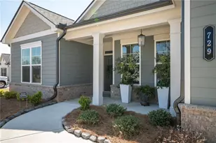 729 Glenside Dr, Jefferson, GA 30549 - Photo 3