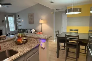 324 Granville Ct, Sandy Springs, GA 30328 - Photo 11