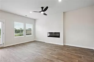 11516 Kimberly Wy, Hampton, GA 30228 - Photo 9