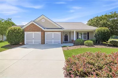304 Victory Circle, Commerce, GA 30529 - Photo 1