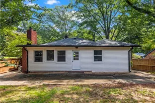 25 Lakeshore Dr, Avondale Estates, GA 30002 - Photo 15