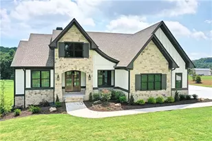 810 N Hampton Wy, Monroe, GA 30656 - Photo 1