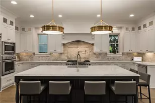4667 Dudley Ln, Atlanta, GA 30327 - Photo 17