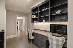 4667 Dudley Ln, Atlanta, GA 30327 - Photo 47