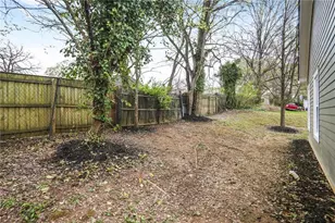 652 Hugh St SW, Atlanta, GA 30310 - Photo 17