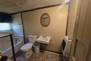 884 Cowan, Macon, GA 31217 - Photo 5
