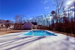 4250 Shirebrook Trail, Hoschton, GA 30548 - Photo 35