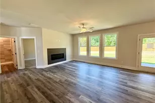 4250 Shirebrook Trail, Hoschton, GA 30548 - Photo 9