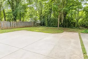 2001 Lois Pl NW, Atlanta, GA 30318 - Photo 3