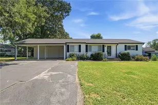 385 Cross St, Rossville, GA 30741 - Photo 1