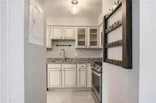 6980 Roswell Rd, Sandy Springs, GA 30328 - Photo 11