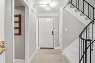 6980 Roswell Rd, Sandy Springs, GA 30328 - Photo 3