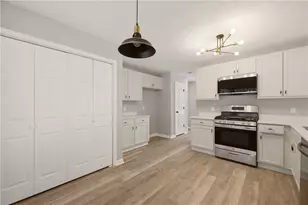 949 Redan Trce, Stone Mountain, GA 30088 - Photo 9