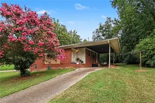 6812 Cherry Cir, Lithia Springs, GA 30122 - Photo 3