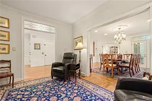 3685 Peachtree Rd NE, Atlanta, GA 30319 - Photo 17
