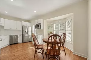 3685 Peachtree Rd NE, Atlanta, GA 30319 - Photo 25