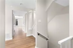 15 Ivy Square Northeast, Atlanta, GA 30342 - Photo 3
