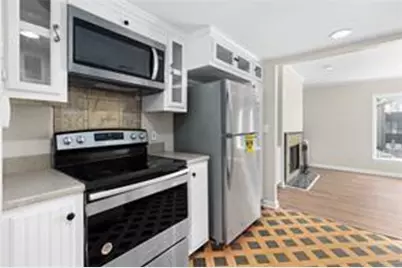 15 Ivy Square NE, Atlanta, GA 30342 - Photo 9
