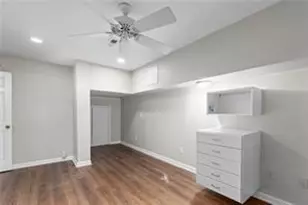 15 Ivy Square Northeast, Atlanta, GA 30342 - Photo 35