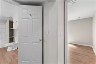 15 Ivy Square Northeast, Atlanta, GA 30342 - Photo 31