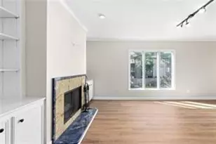 15 Ivy Square Northeast, Atlanta, GA 30342 - Photo 13