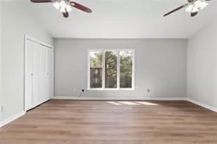 15 Ivy Square Northeast, Atlanta, GA 30342 - Photo 23