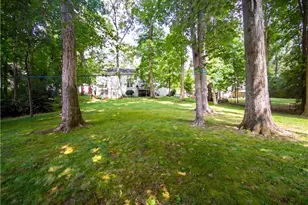785 Spalding Dr, Sandy Springs, GA 30328 - Photo 23