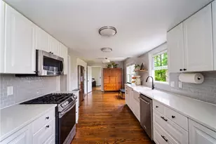 785 Spalding Dr, Sandy Springs, GA 30328 - Photo 5