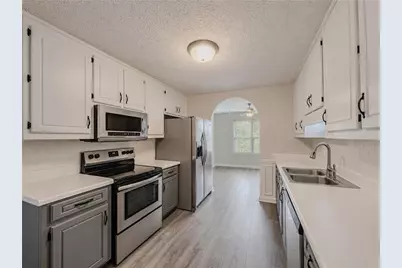 2990 Hampton Valley Drive, Loganville, GA 30052 - Photo 9