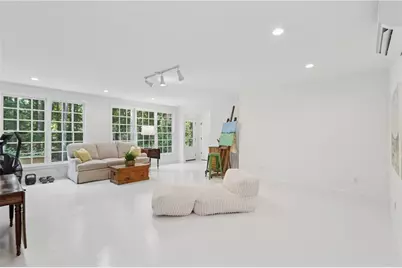 912 Beaverbrook Drive NW, Atlanta, GA 30318 - Photo 35