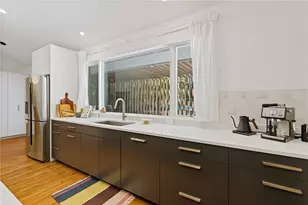 4351 Peachtree Dunwoody Rd NE, Atlanta, GA 30342 - Photo 27