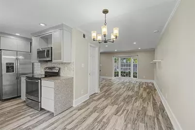 136 Peachtree Memorial Drive NW #RI 5, Atlanta, GA 30309 - Photo 9