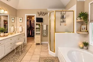 5717 Harmony Point Dr, Lilburn, GA 30047 - Photo 15
