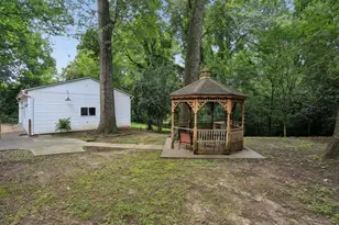 980 Brookdale Dr, East Point, GA 30344 - Photo 33